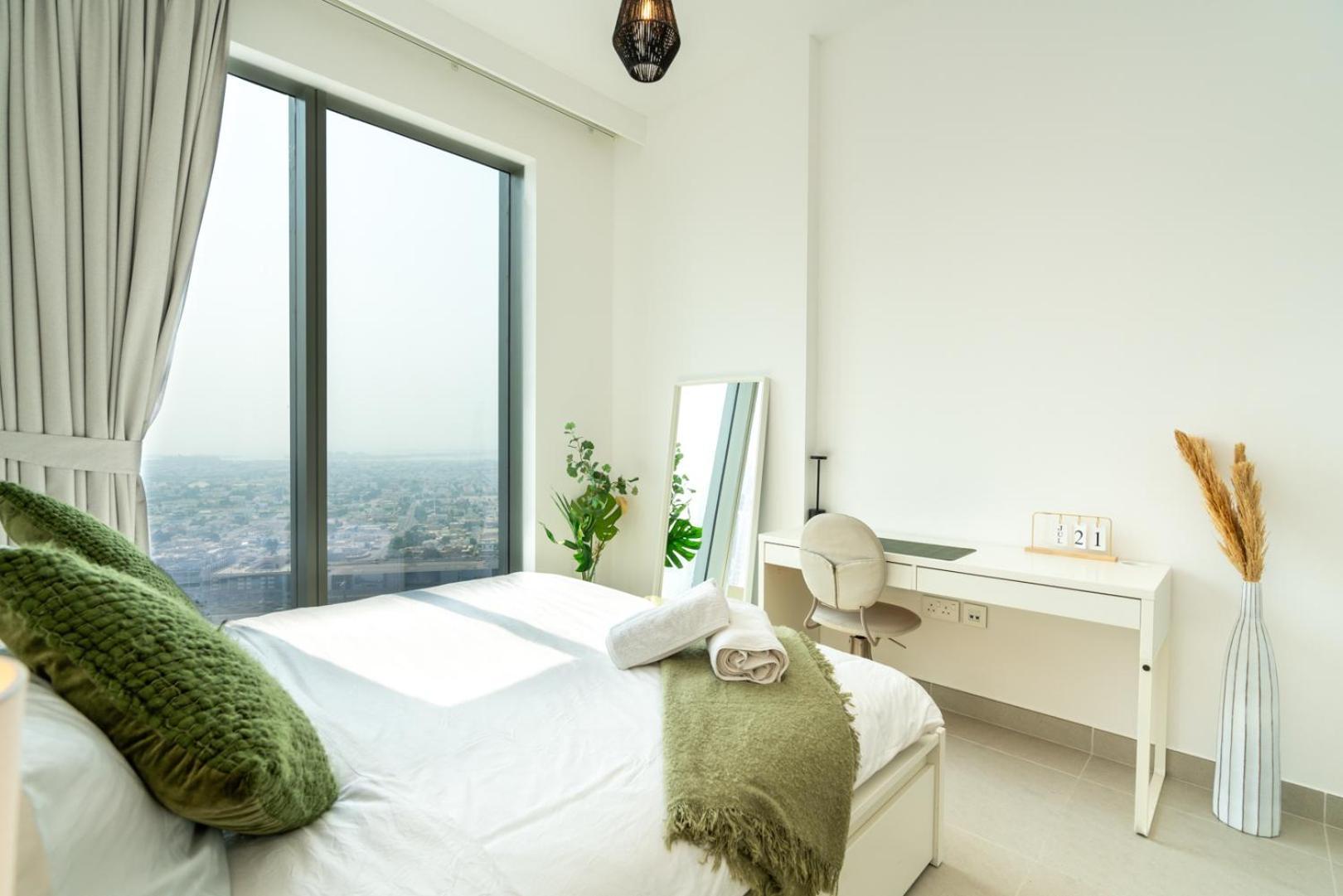 Downtown Luxury - Open Views Of The & The Sea - Walking Distance To Mall Appartement Dubaï